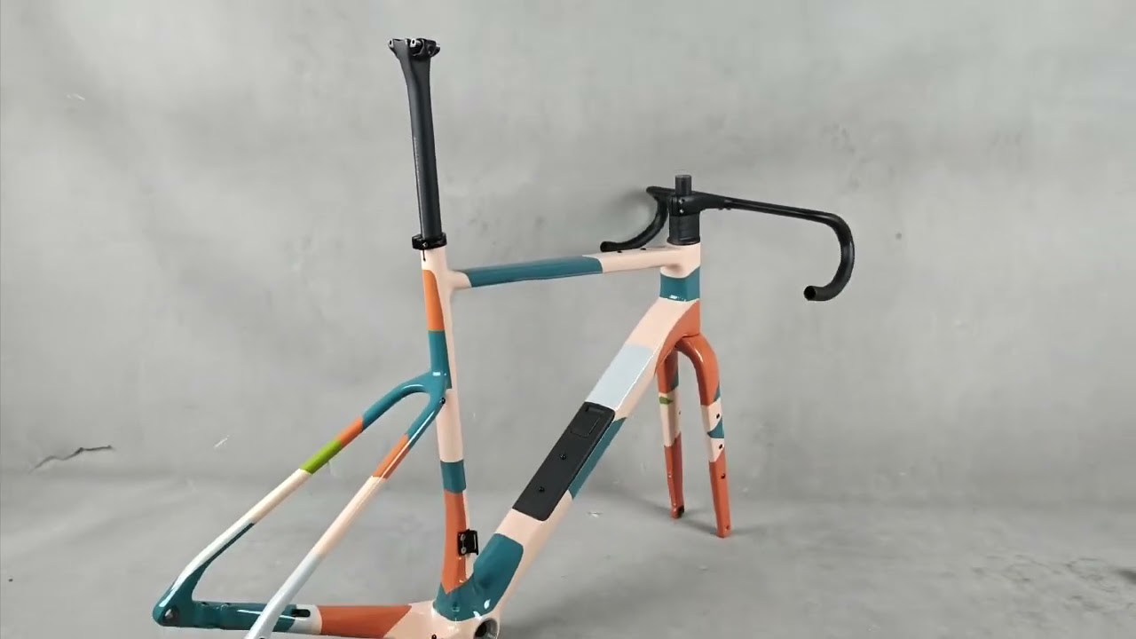 GR201 gravel frame Hidden tool box 700*50C #gravelbike #roadbike #bicycle #bike #short #racing
