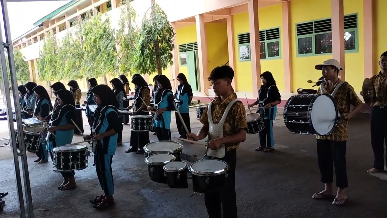 DRUMBAND BUNGONG JEUMPA MTS NURUL ULUM JEMBAYAT