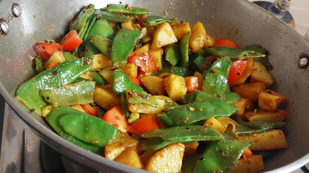 स्वादिष्ट शब्जी ऐसे बनाएं। ऊंगलियां चाट कर खायेंगे। 