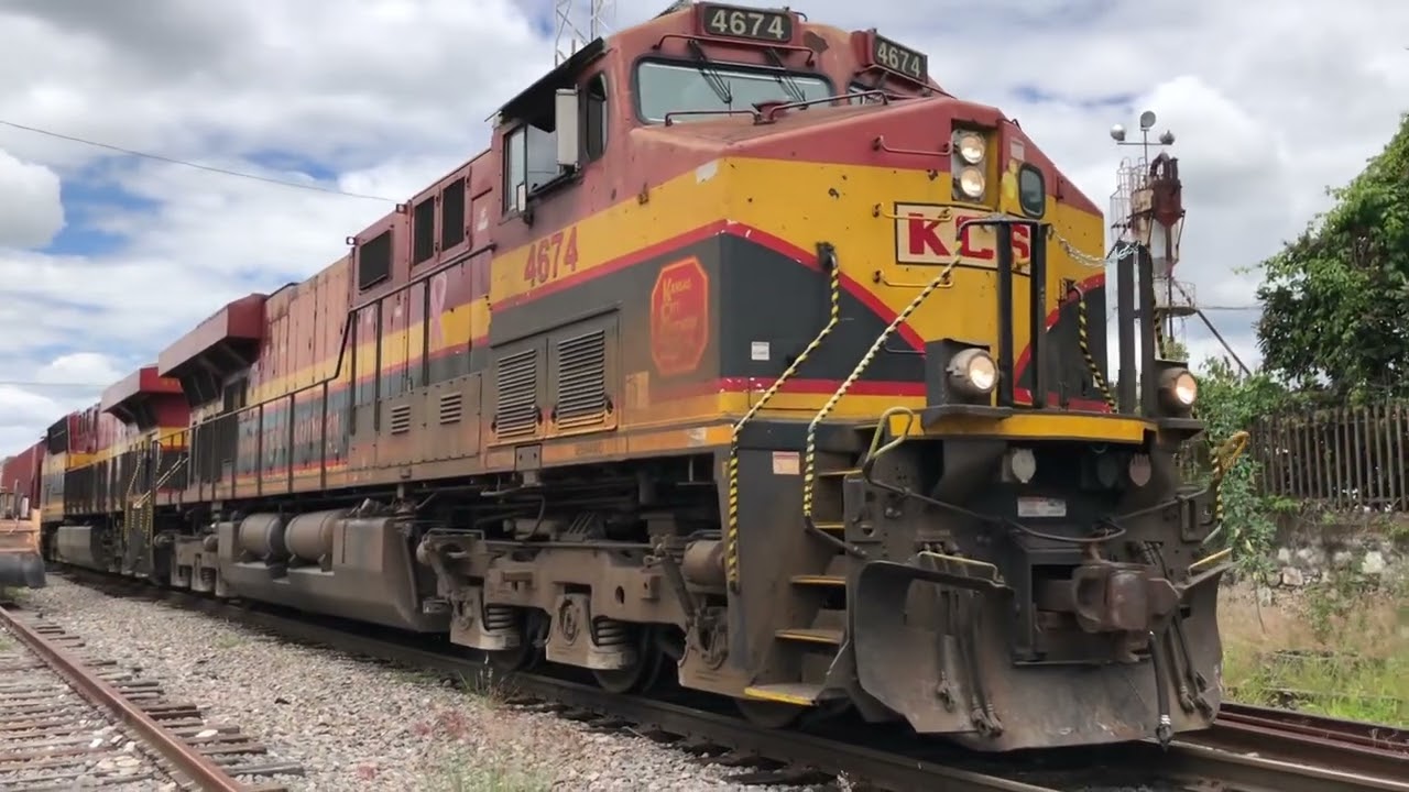 Tren KCSM Intermodal S&aacute;nchez Toluca 2 Saliendo de Acambaro #railfan #railfanning #railway #kcs #bnsf