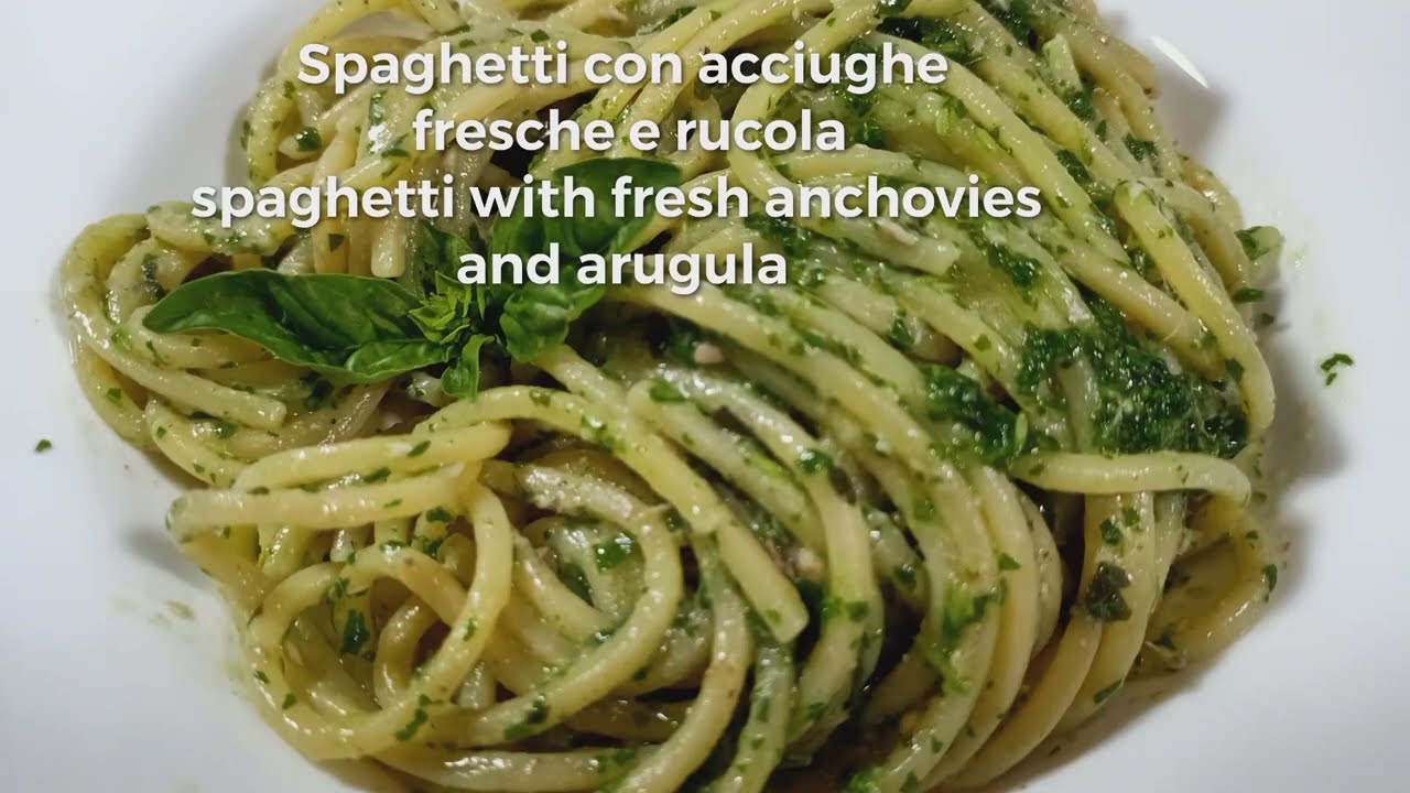 Spaghetti Acciughe fresche e rucola, che gusto!!!! 😋😋😋