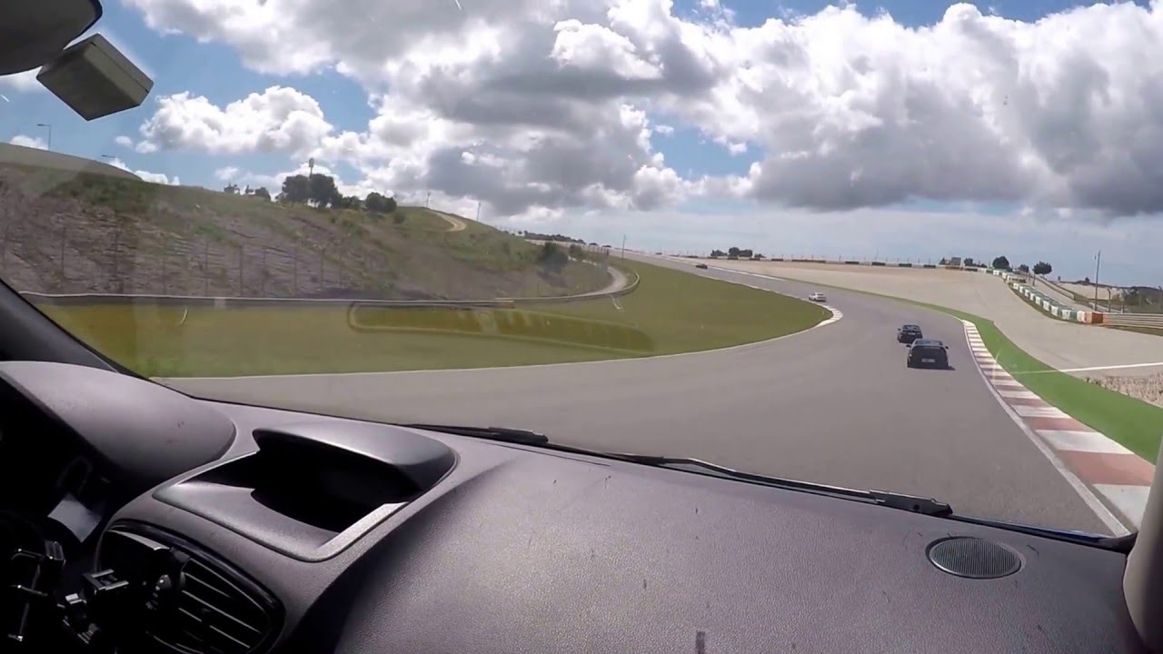 Nissan Silvia huge spin + BMW E36 180º - inside Clio 3 RS 200 Akrapovic at Autódromo Portimão (AIA)