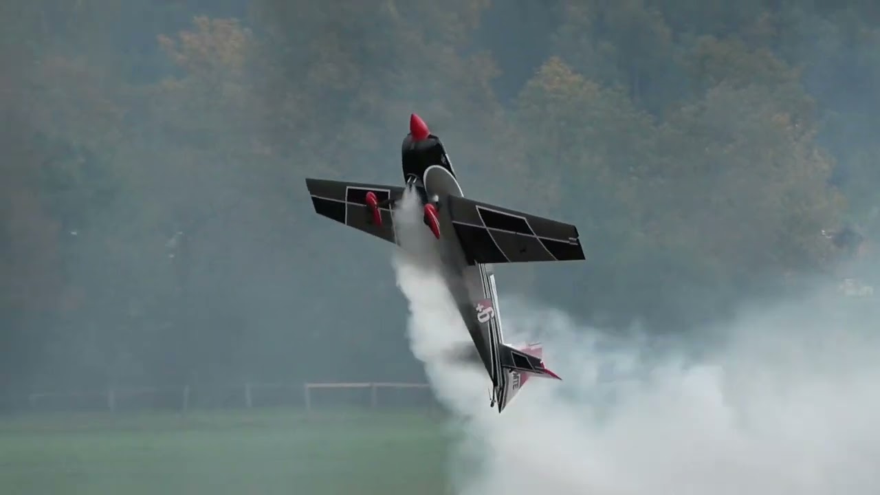 Jean-Claude Spillmann - CARF Extra 330 SC - Flugtag Hausen am Albis 2022