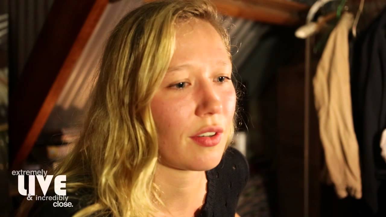 Julia Jacklin: Extremely Live & Incredibly Close