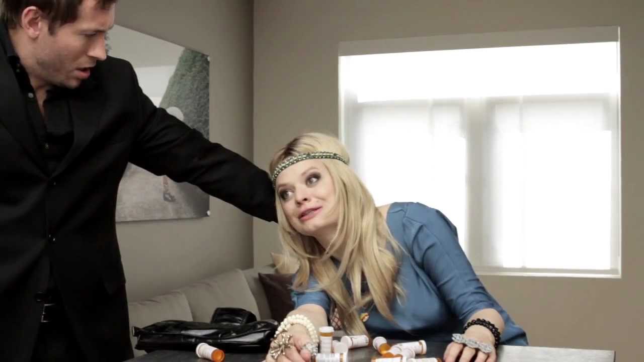 Very Mary-Kate: Pills