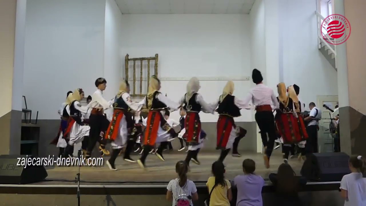 KUD Đorđe Genčić iz Velikog Izvora  Dečiji folklor   splet igara iz Velikog Izvora 2022