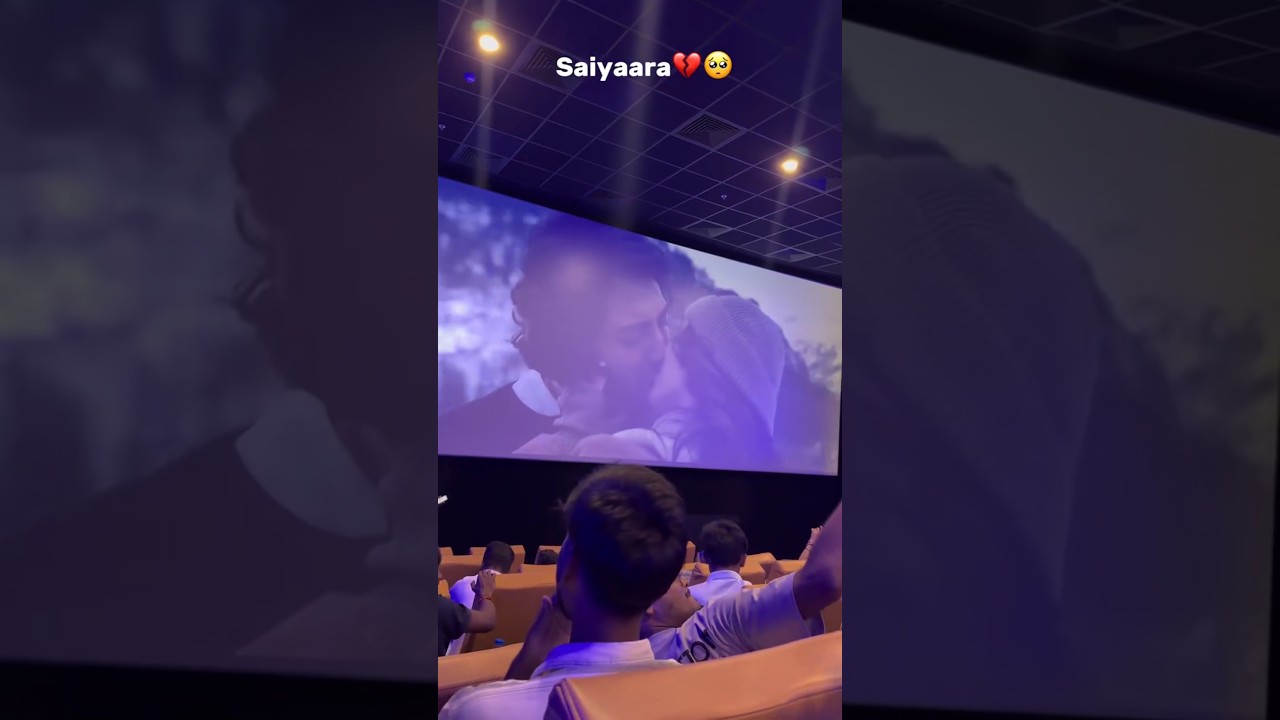 Saiyaara 💔🥹| Reaction in Theatre 💕🤌🏻| Best Movie 🍿🎥| Eshi 🎀| #saiyaara #love #bollywood #viralvideo