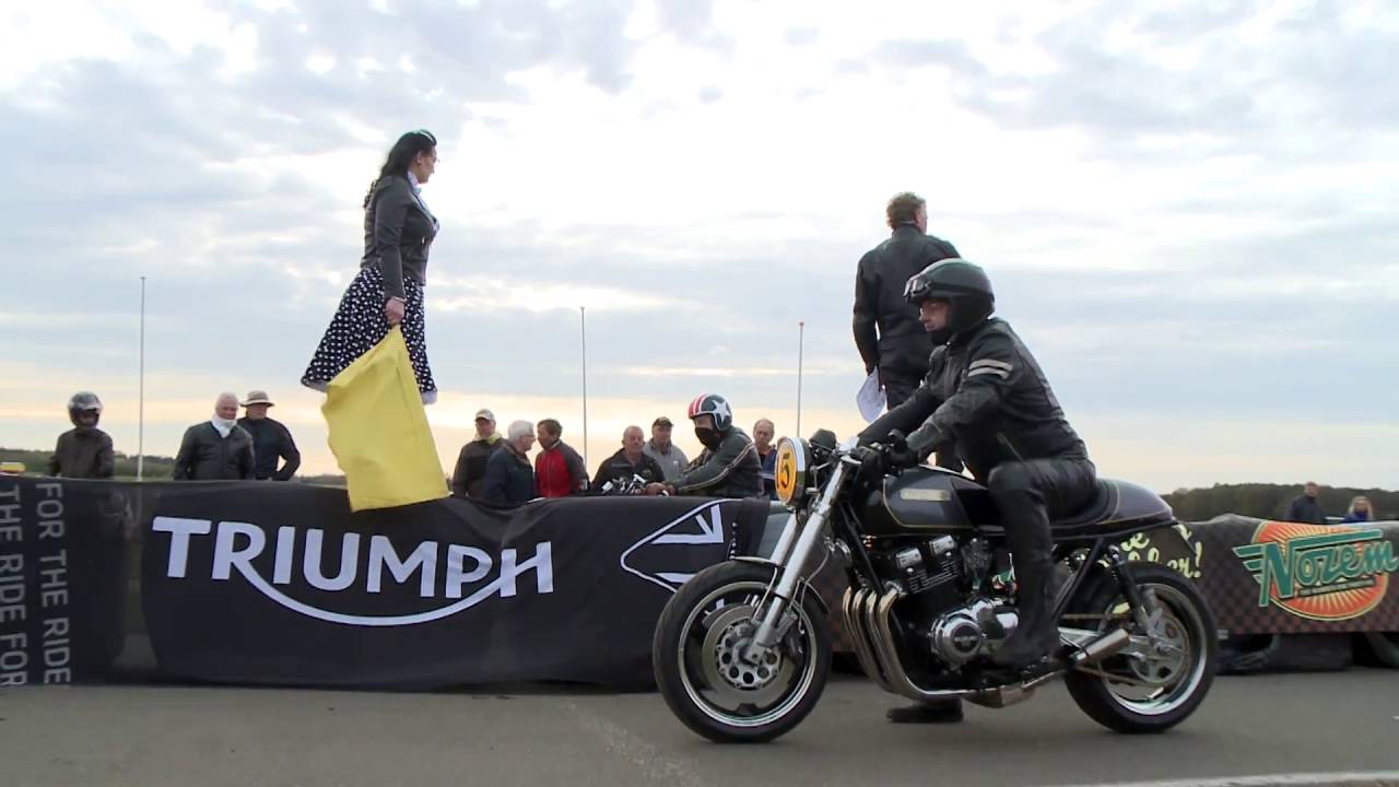 Caferacers op de Varsselring