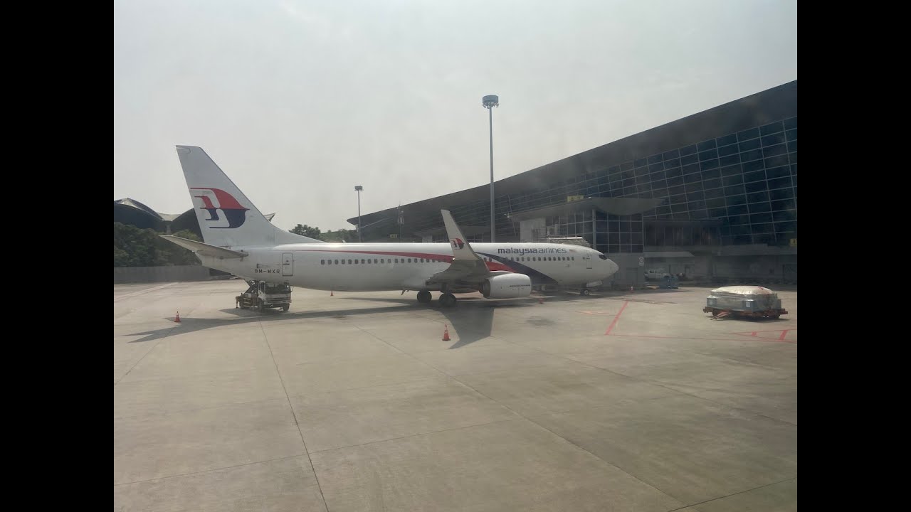 MAS Boeing 737-800 Economy Class Review - Penang to Kuala Lumpur MH1143