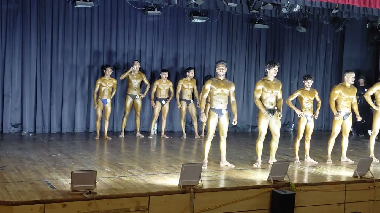 Comepitesan bodybuilders poj स्टेज power 