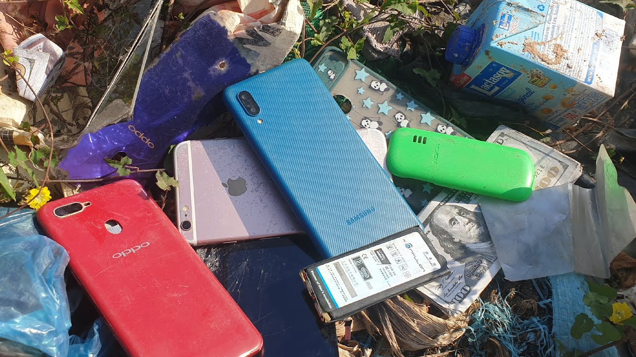 🥰Lucky Day! i Found Many Abandoned Phones & More  Restoring Samsung Galaxy A02 Cracked
