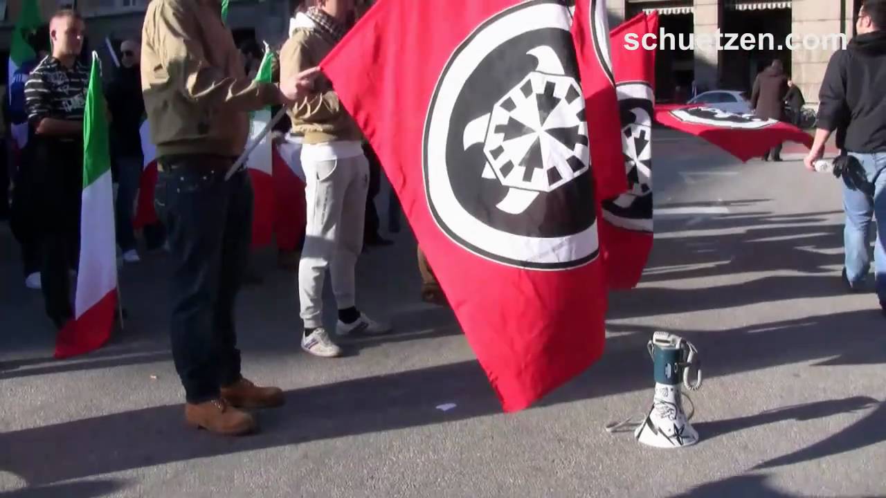 2011 Faschisten in Bozen - Casa Pound Bolzano corteo fascista