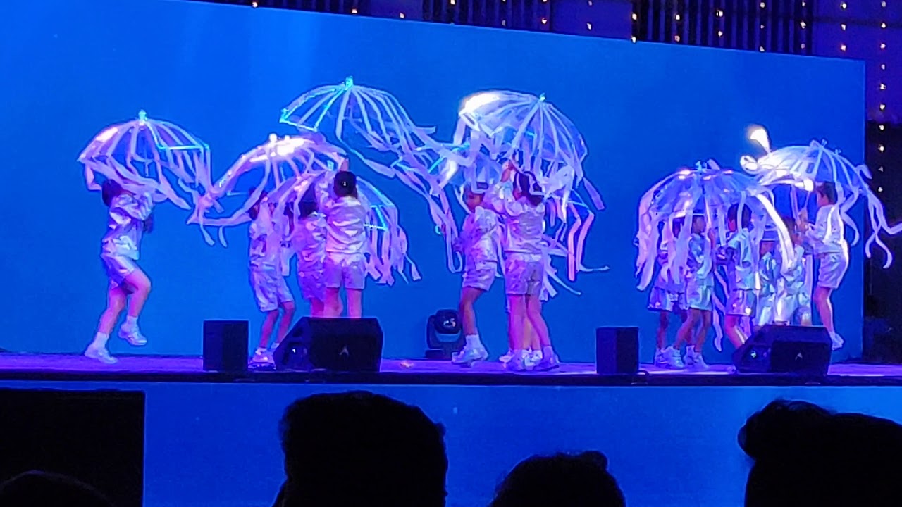 Jelly fish dance... Grade 2
