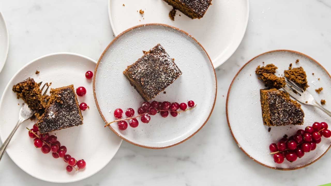 Gluten-Free Gingerbread Cake Recipe with Oat Flour