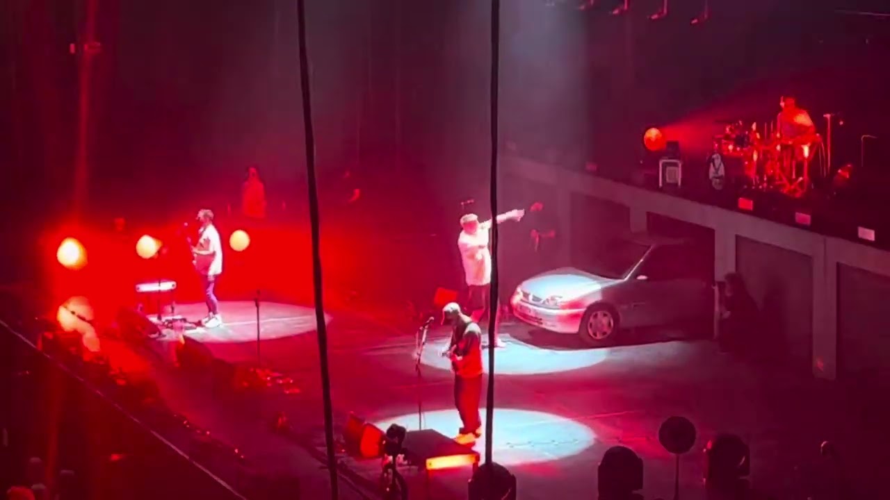 The Reytons Low Life & Red Smoke live at Sheffield Arena 30/09/23