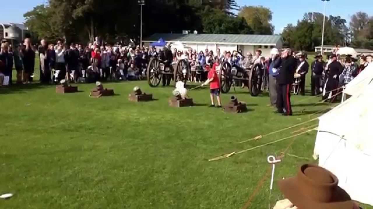 Coehorn mortars display. 12 pounder 4.52