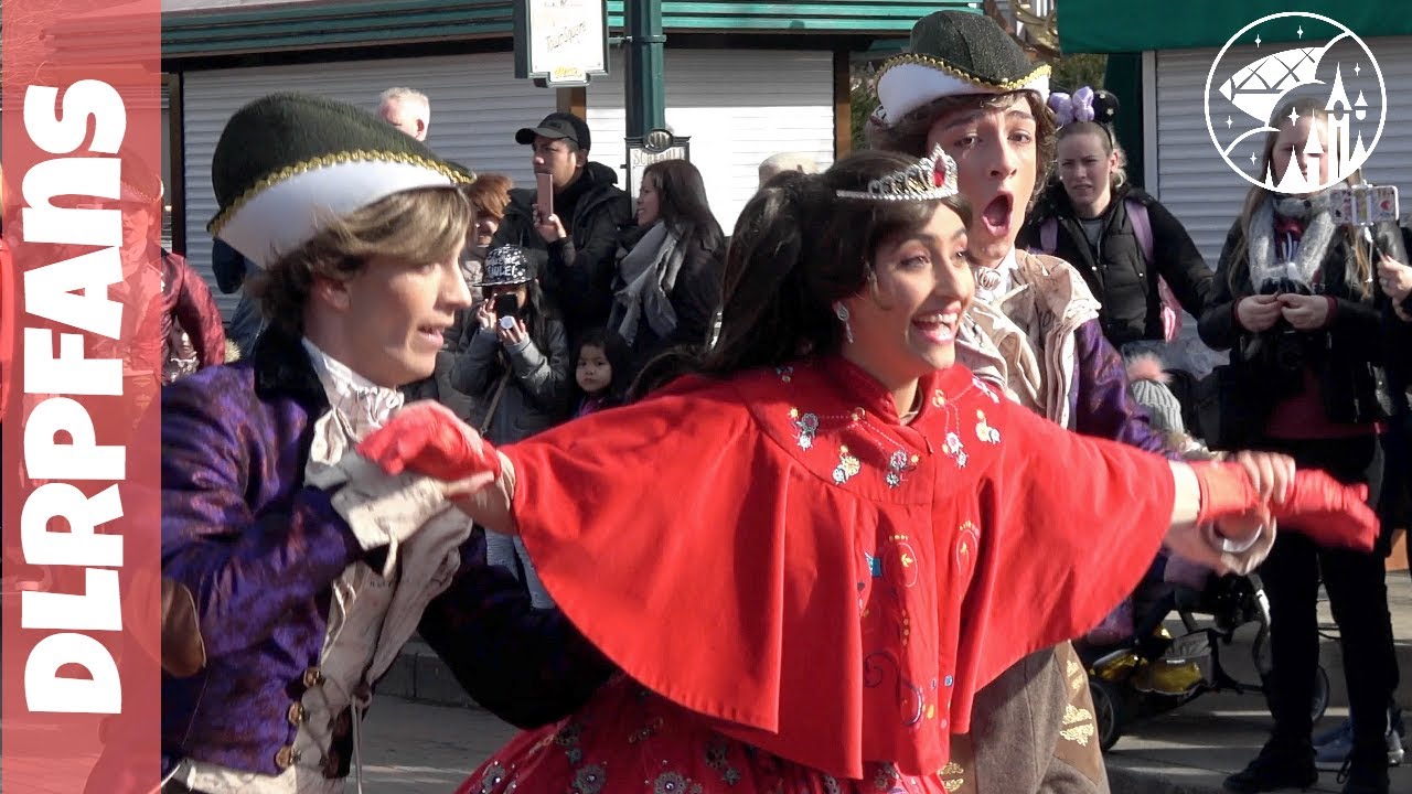 Princess Promenade with Elena of Avalor and Sofia the first in 4K at Disneyland Paris