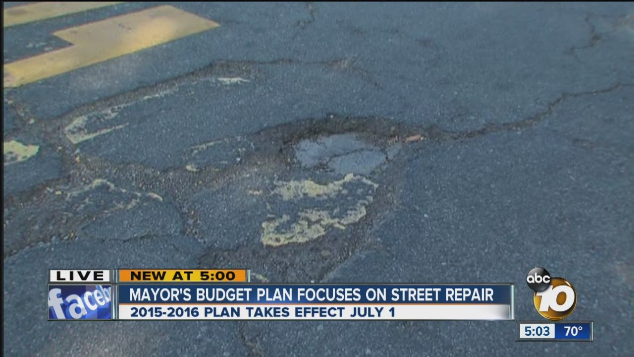 Mayor's budget plan focuses on street repair