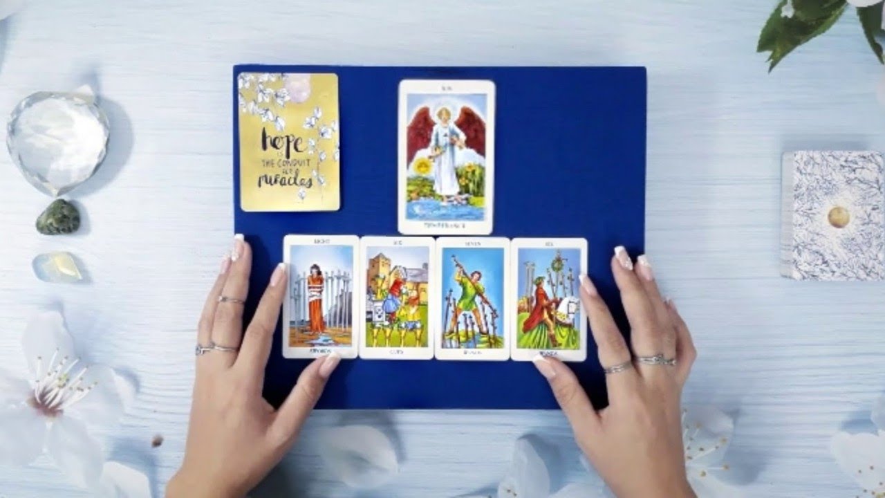 QUAL O REAL SENTIMENTO DELE(A) POR VOCÊ? | Tarot Responde