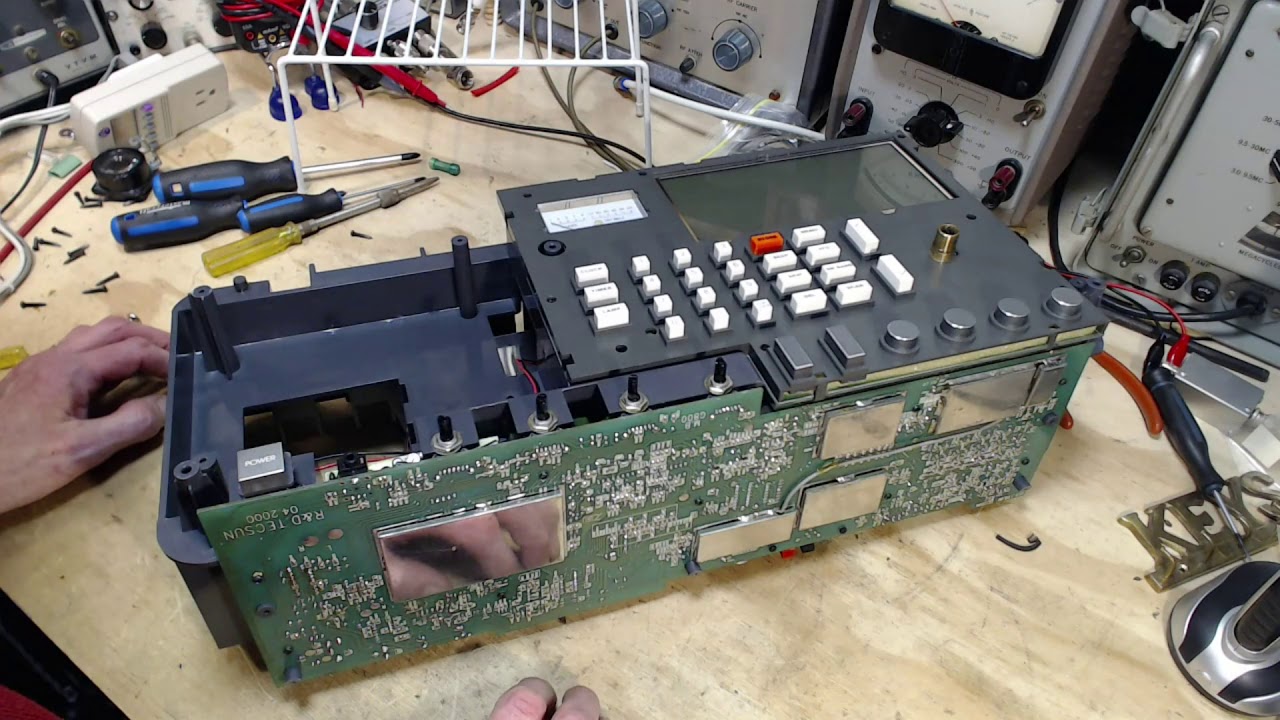 Grundig Satellit 800 Video#1 - Broken Volume Control