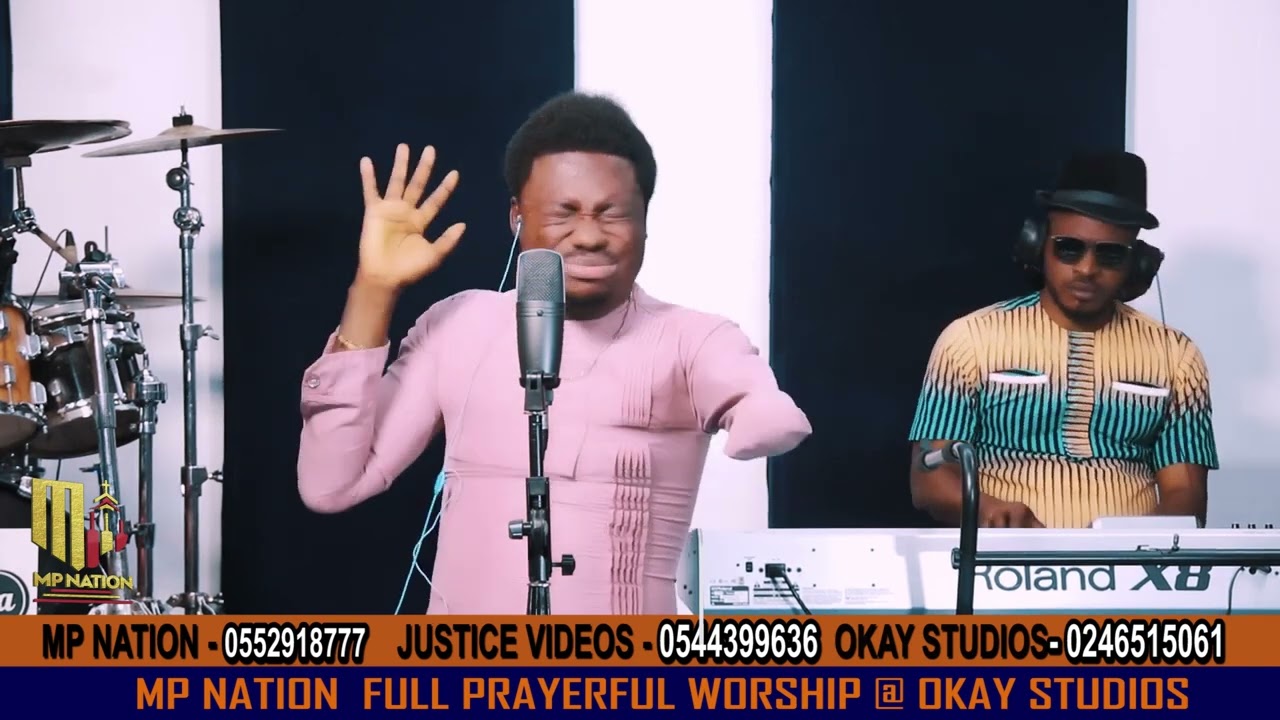Wow…..See How  MP Nation share tears In A Prayerful Worship😭😭🔥🔥