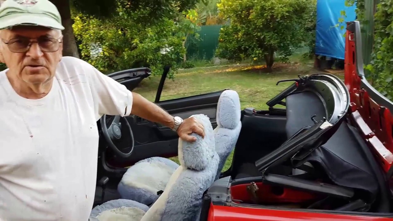 How to fold down the Ford Capri convertible roof.