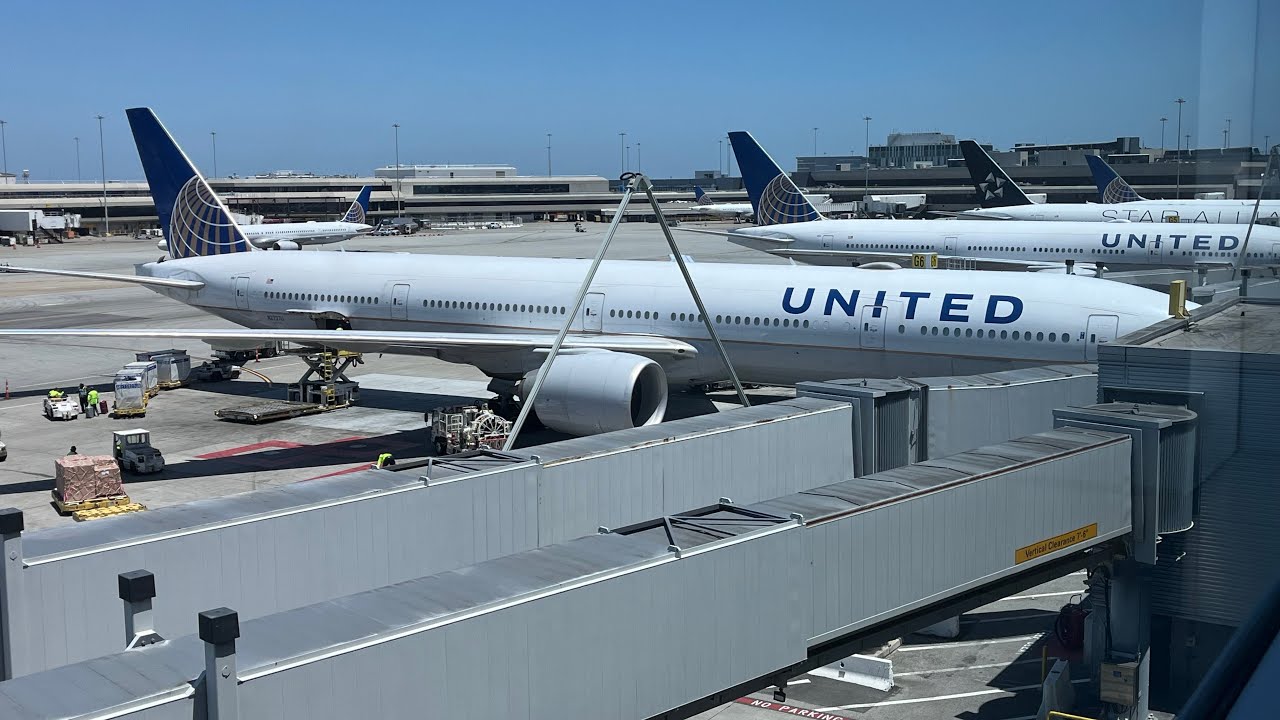 Trip Report United Airlines Boeing 777-300 SFO-TPE San Francisco to Taipei Taiwan