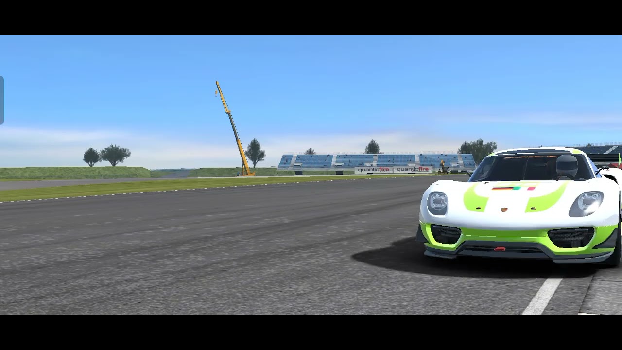 Porsche 918 RSR Concept at Silverstone Circuit - CUP Series - Real Racing 3 