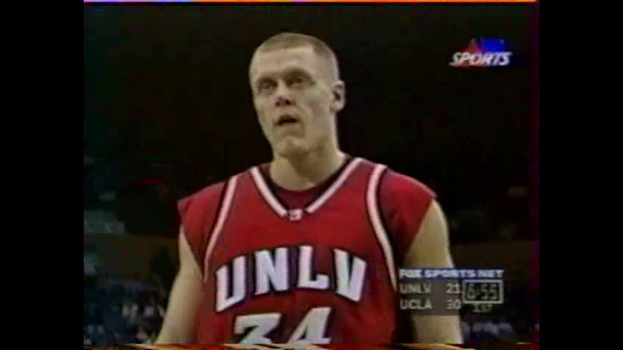 Kaspara Kambalas 8 punkti pret UCLA (1998)