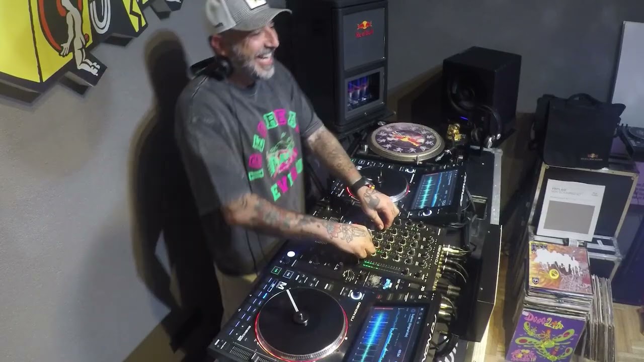 Compel X Radio2019 Presents 2026 NYE Event with ÖZGÜR BAY