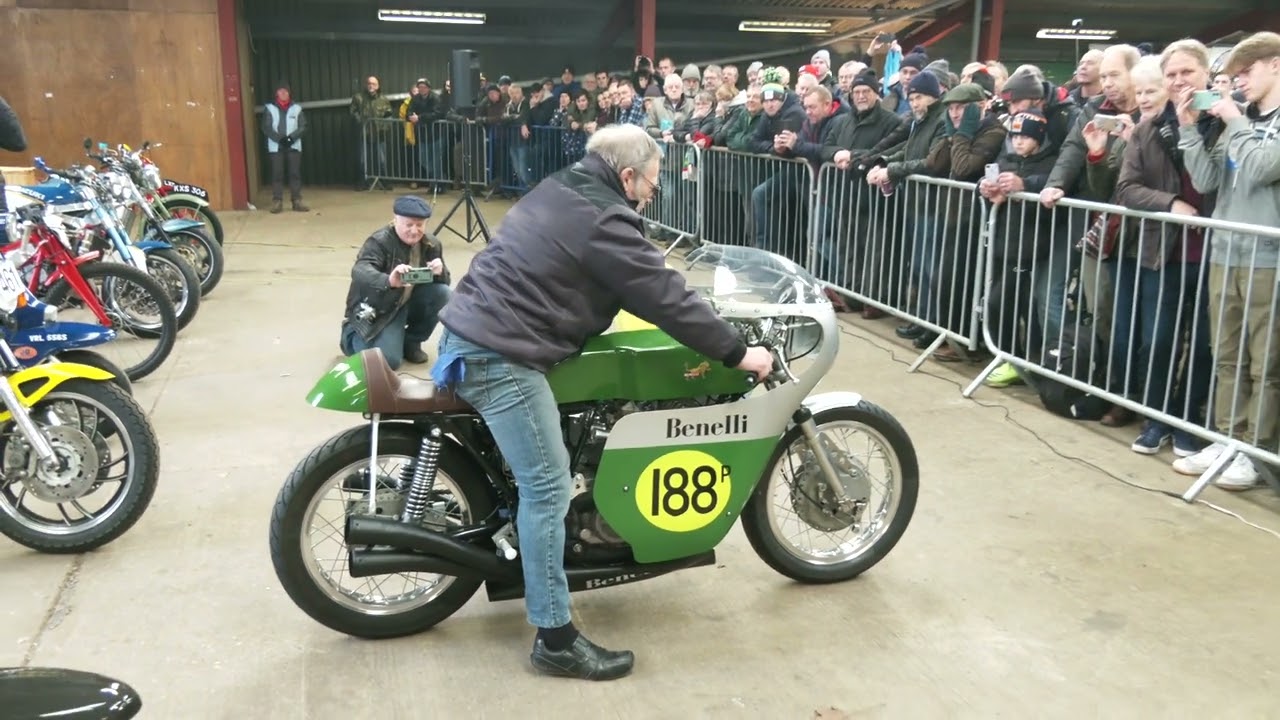 Glorious sounding Benelli Quattro Renzo Pasolini replica start-up