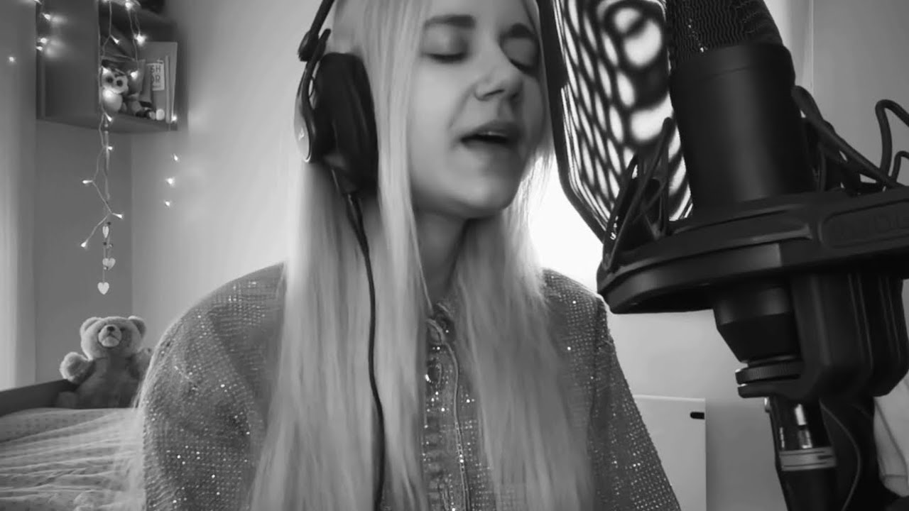 Mad World - Tears for Fears/ Gary Jules ( Cover by Aelita) 