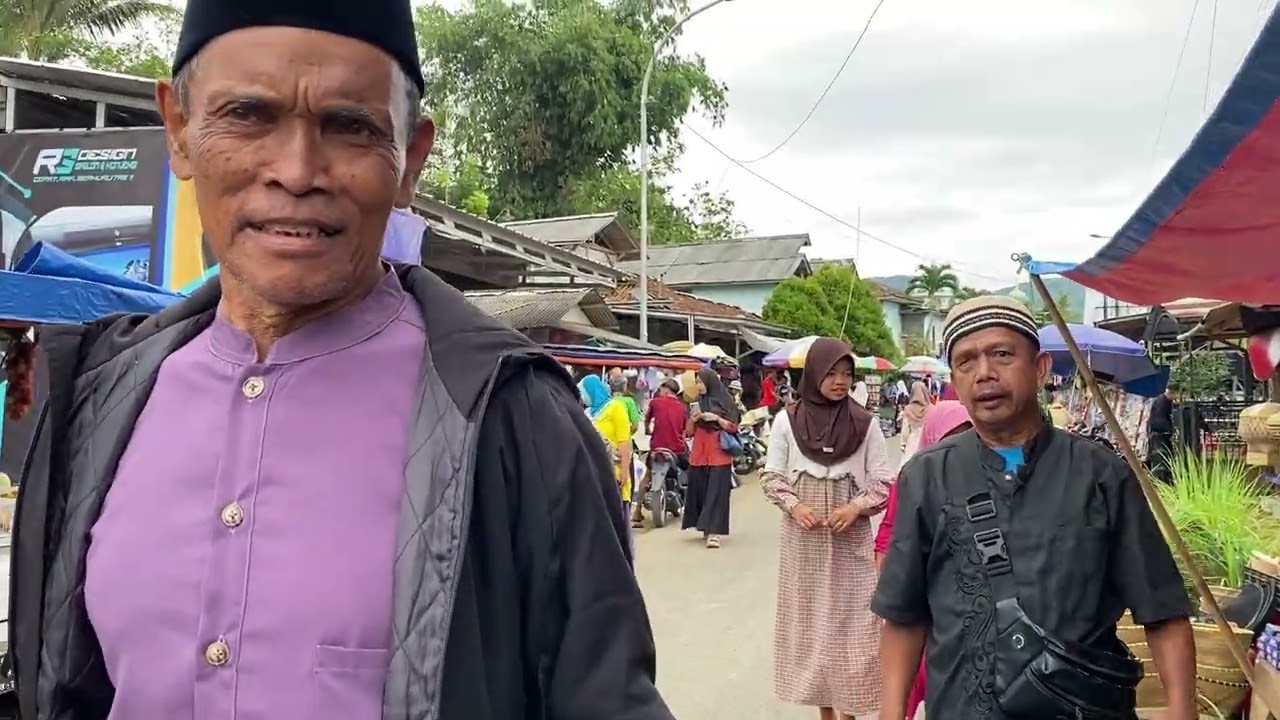 SEBELUM LEBARAN KITA KE PASAR BULANAN YUK