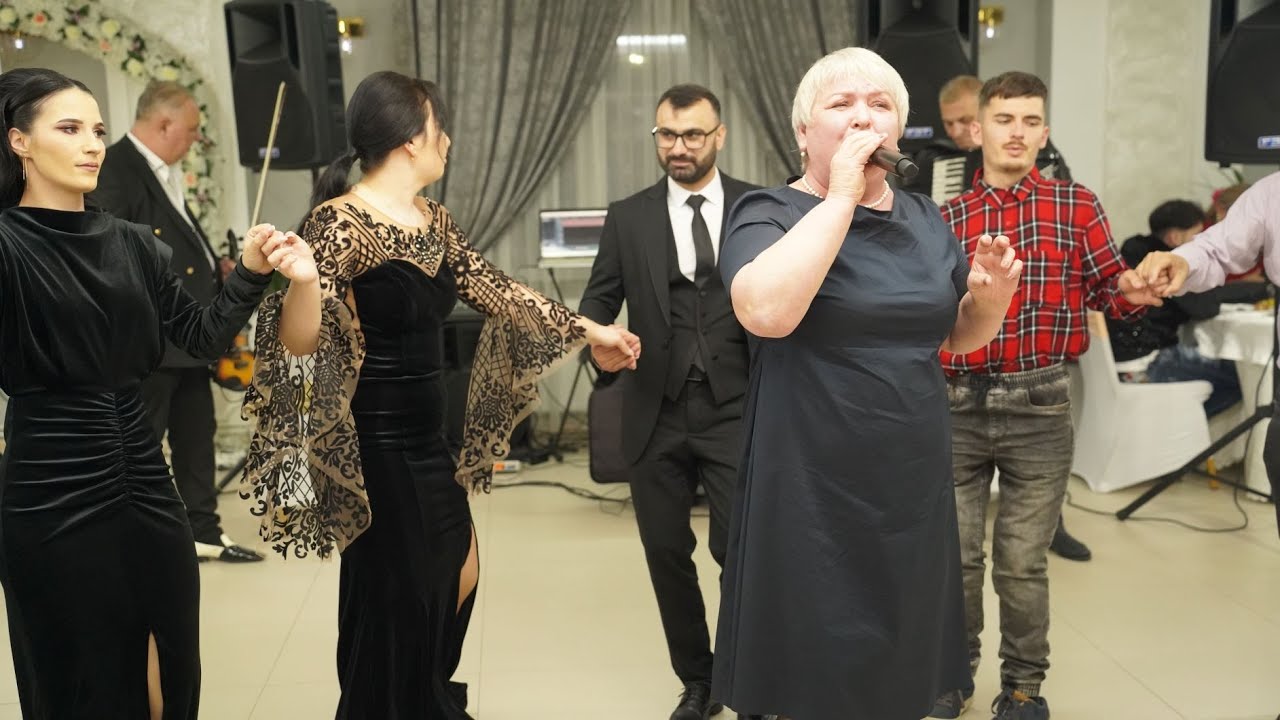 Cununie Civila Mihai și Gabriela Velica - Program cadou soacra mica