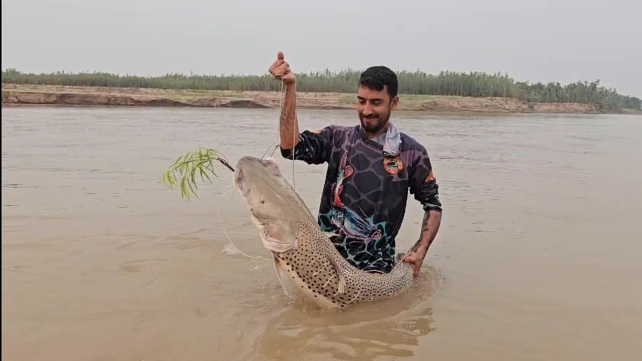 A las TROMPADAS en el río bermejo. saque un suru 😎 PESCANDO CON SOMBRA