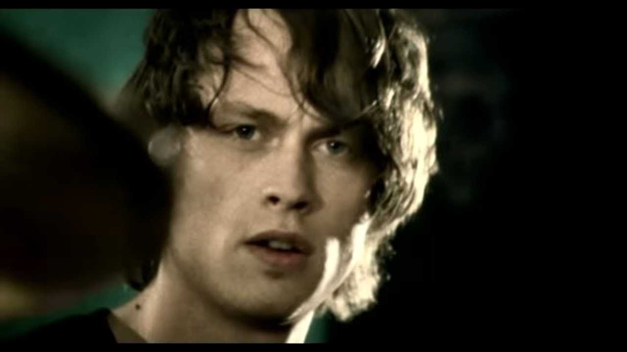 Revolverheld - Die Welt Steht Still (Offizielles Musikvideo)