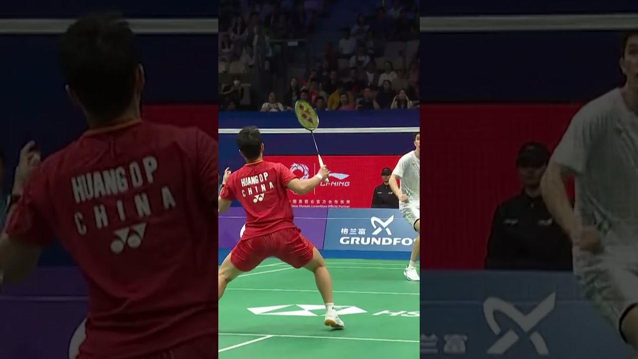 Brilliant attack and defence. #badminton #BWF