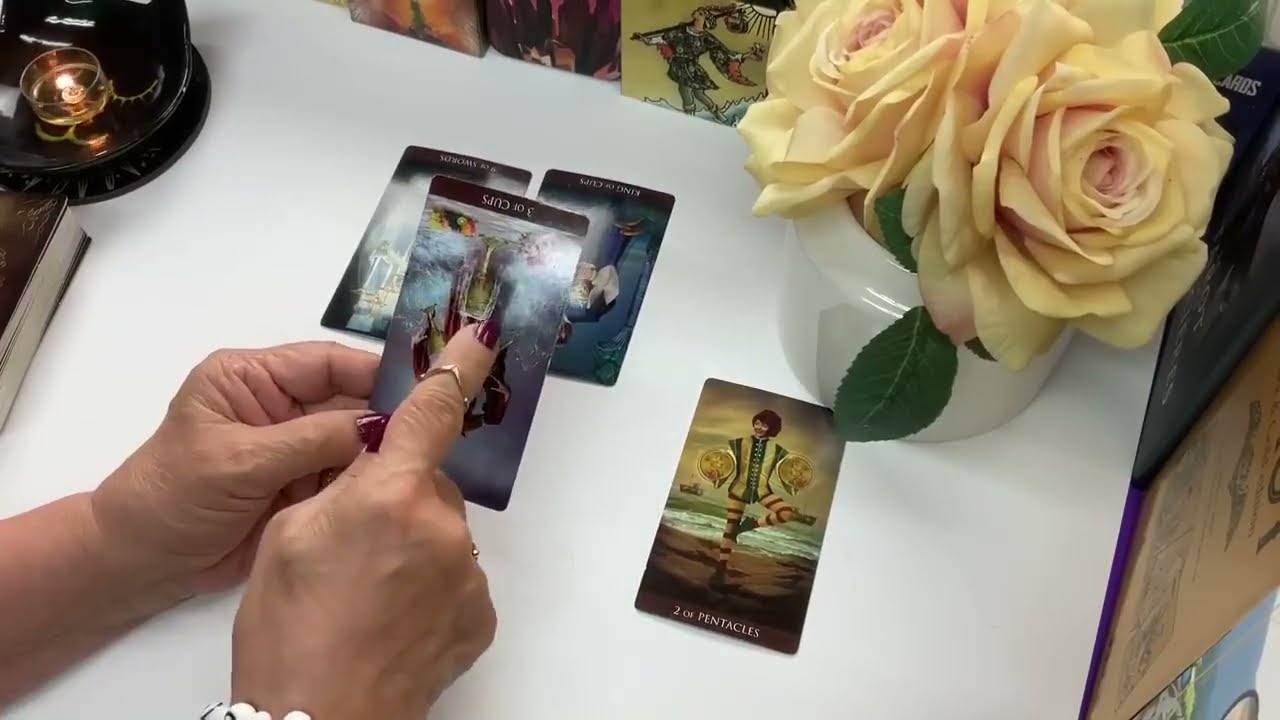 LIBRA!  SE ABRE PASO HACIA TI PERO CON UNA SITUACIÓN PENDIENTE!