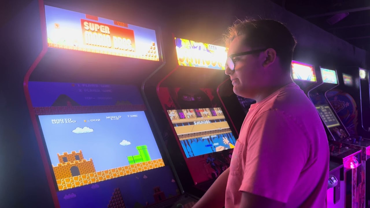 I Play The Super Mario Bros. Arcade game!