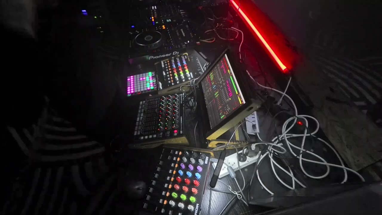 Tomash gee vs Microslave  - HALA ODRA - 9-12-2023 Szczecin  | THE ERROR |  EQmenism 04