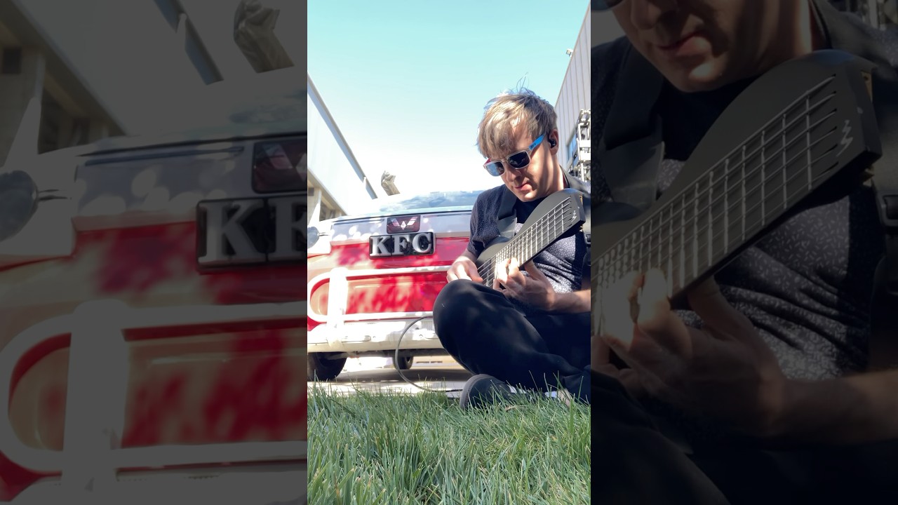 @remijeanleblanc playing his Miezo 6 over a @dimsunk groove! #bassplayer  #bassist #custombass