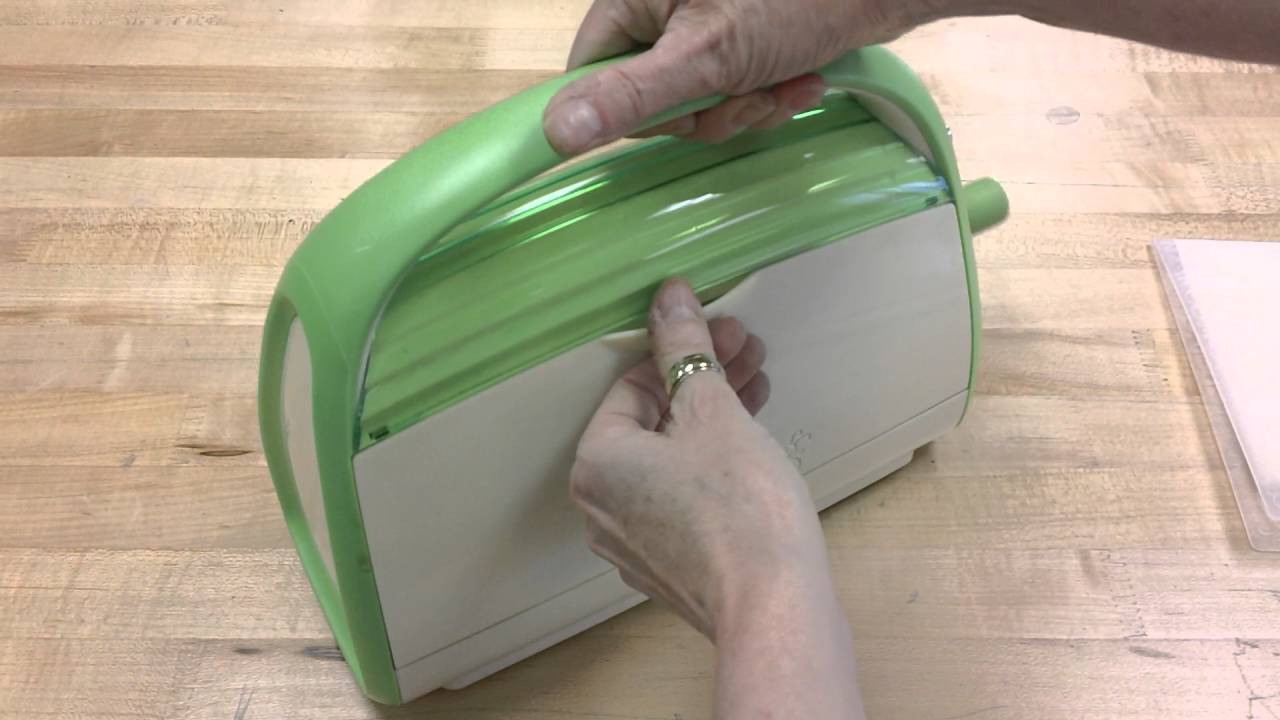 How to use the Cuttlebug