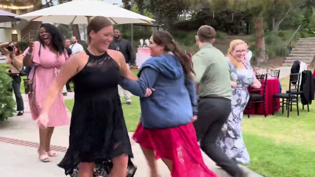Los Angeles Wedding DJs - Chicken Dance with Wedding DJ Scott Topper in Los Angeles