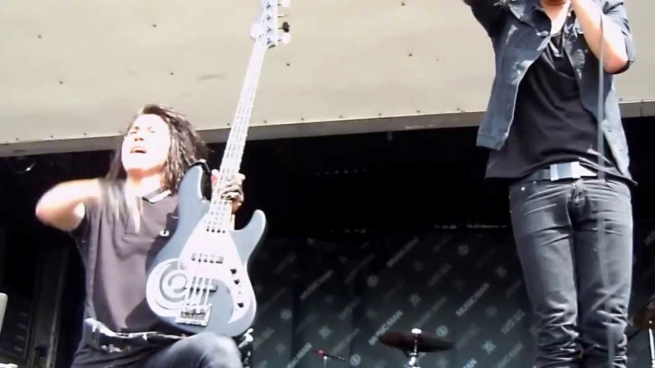Crossfaith - Leviathan, Live at Vans Warped Tour 2013 Seattle, WA (HD)