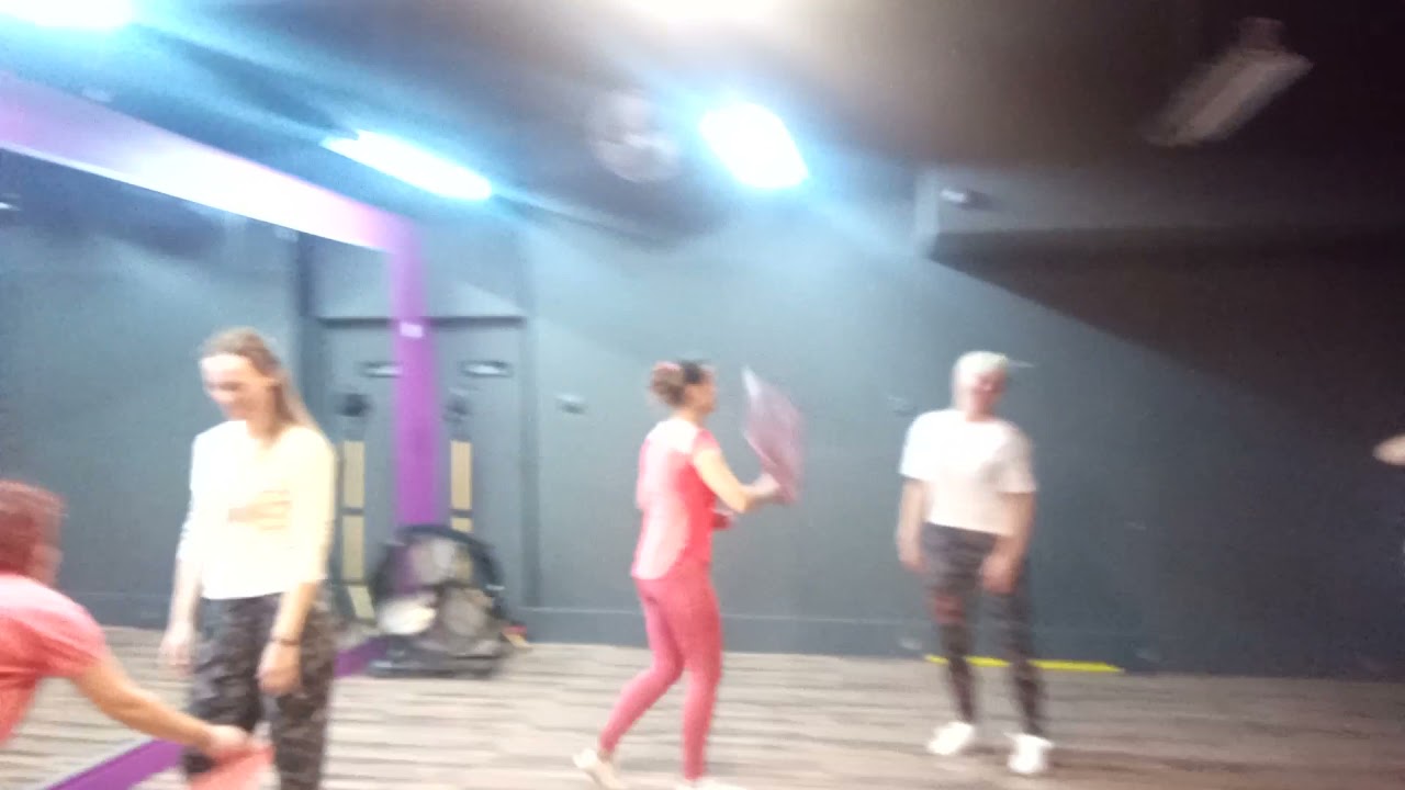 choreoterapia z Sylwią Sawa-Pasternak ISKRA iskra.edu.pl