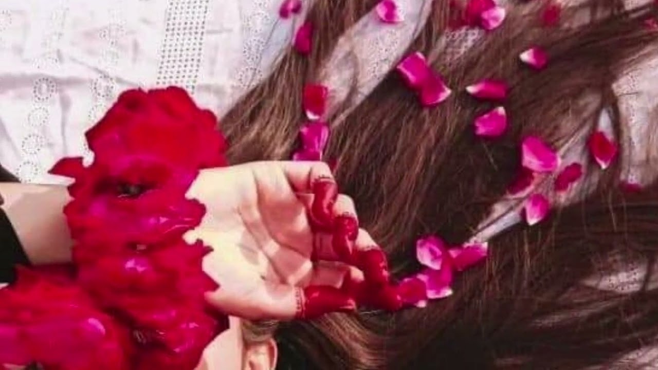 stylish girl in black dress|stylish dp| hidden face selfie pose