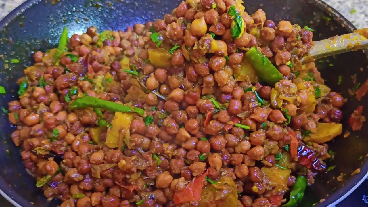 কালা চানা ভুনা এভাবে বেশি মজা লাগে।কালা বুট ভুনা রেসিপি 