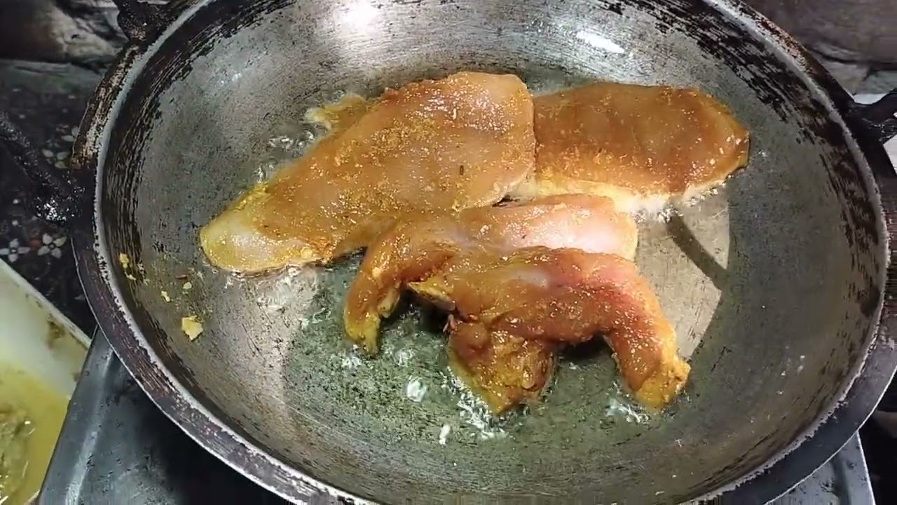 ইফতারের জন্য চিকেন ফ্রাই বানালাম।