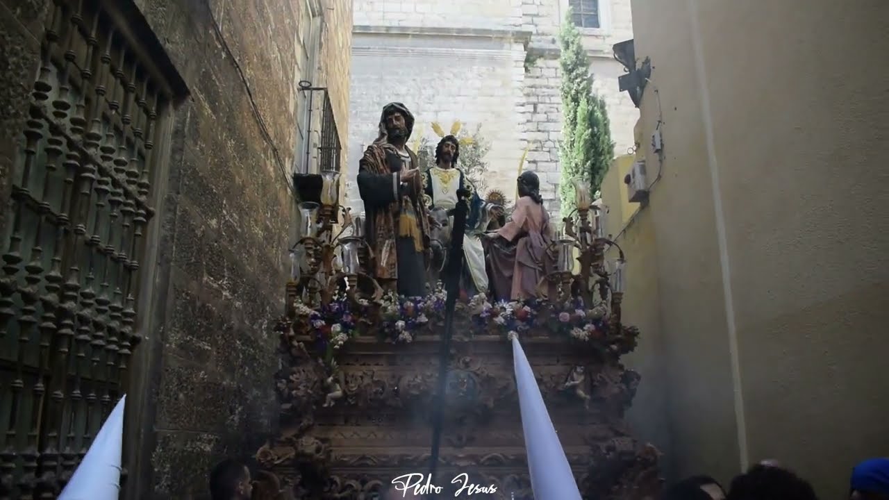 Cristo de la Salud (la Borriquita) en la calle Almenas / Semana Santa Jaén 2022
