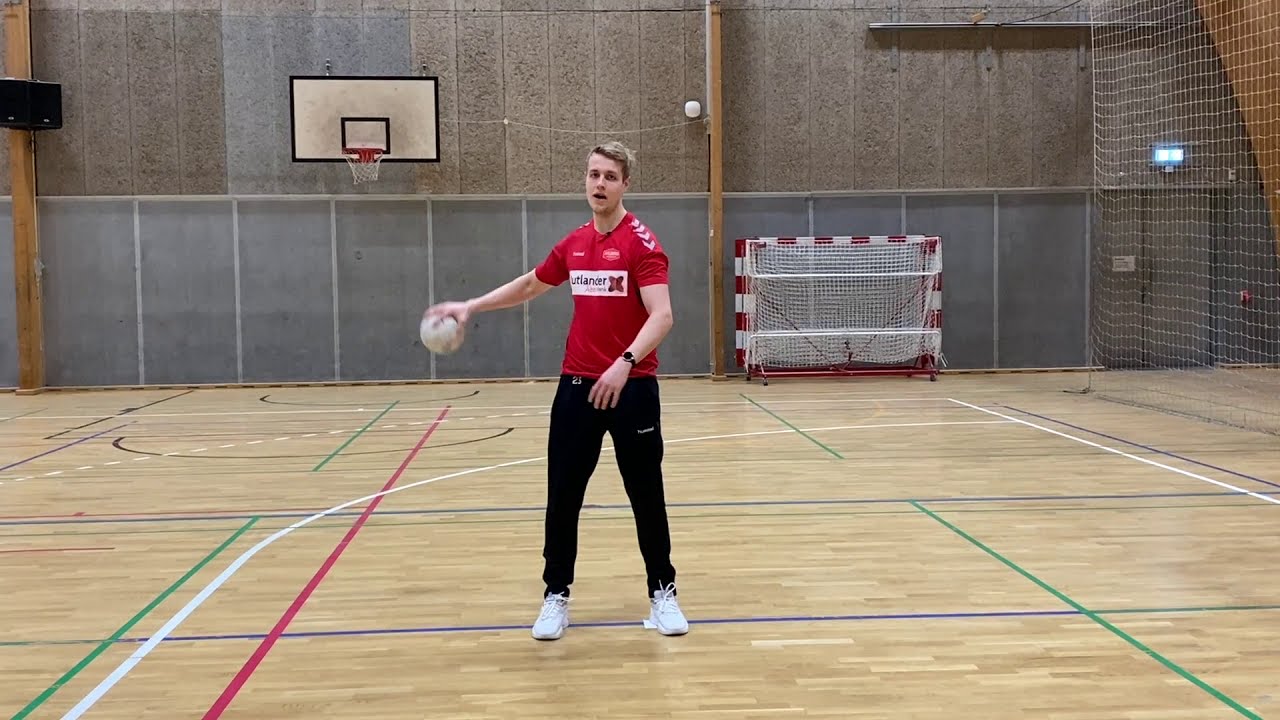 Buster med en øvelse der kræver hurtighed og præcision